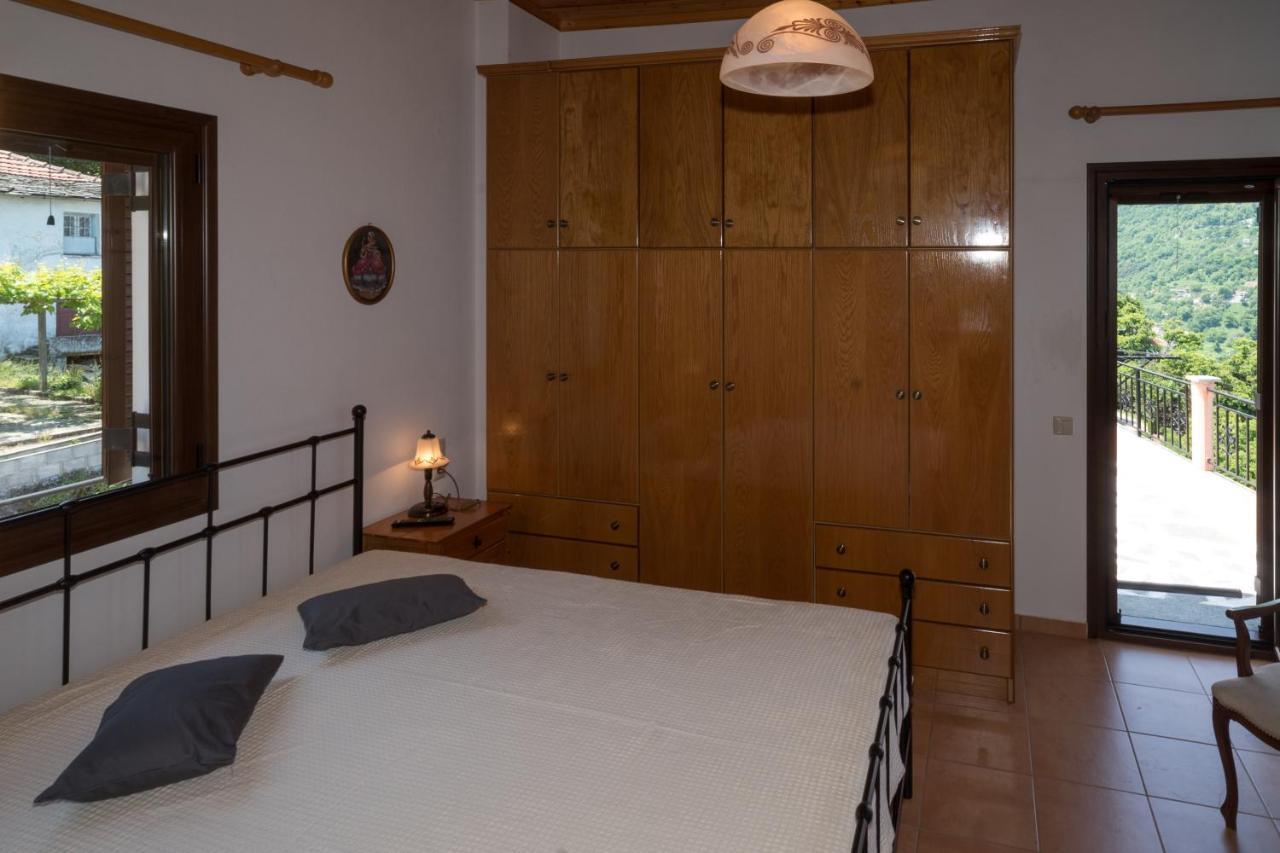 Pantheon 2 Holiday home Mouresi